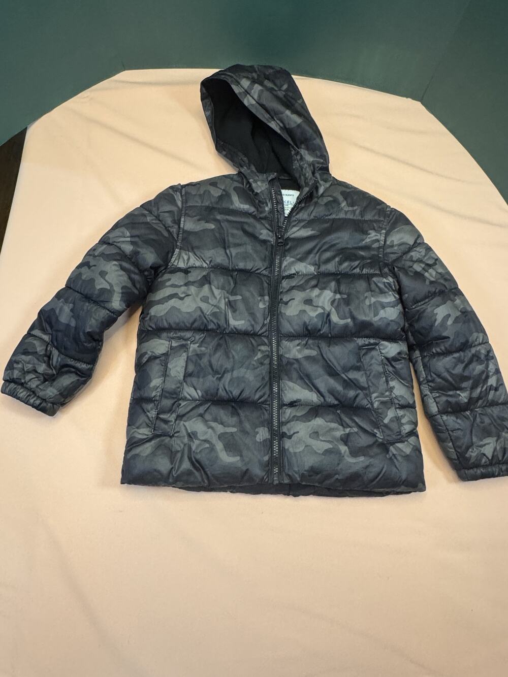 Old Navy Boys Camo Hooded Puffer Jacket Size S 6-7 #730